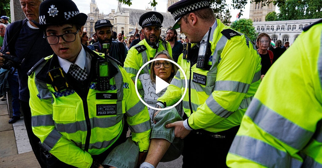 Hundreds of Pro-Palestinian Protesters Charged With Terrorism in London