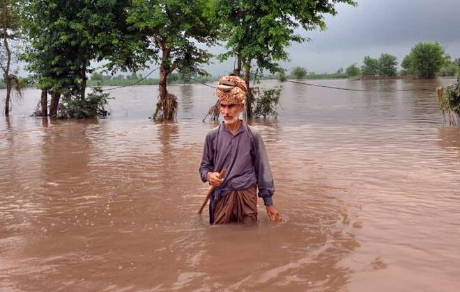 World News in Brief: Pakistan floods, countries lag on climate reporting, concern over attack on peacekeepers in south Lebanon, cuts hit human rights investigations
