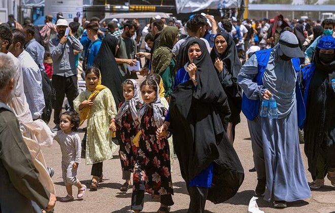 Afghanistan: Lifesaving services cut as Taliban bars women aid workers