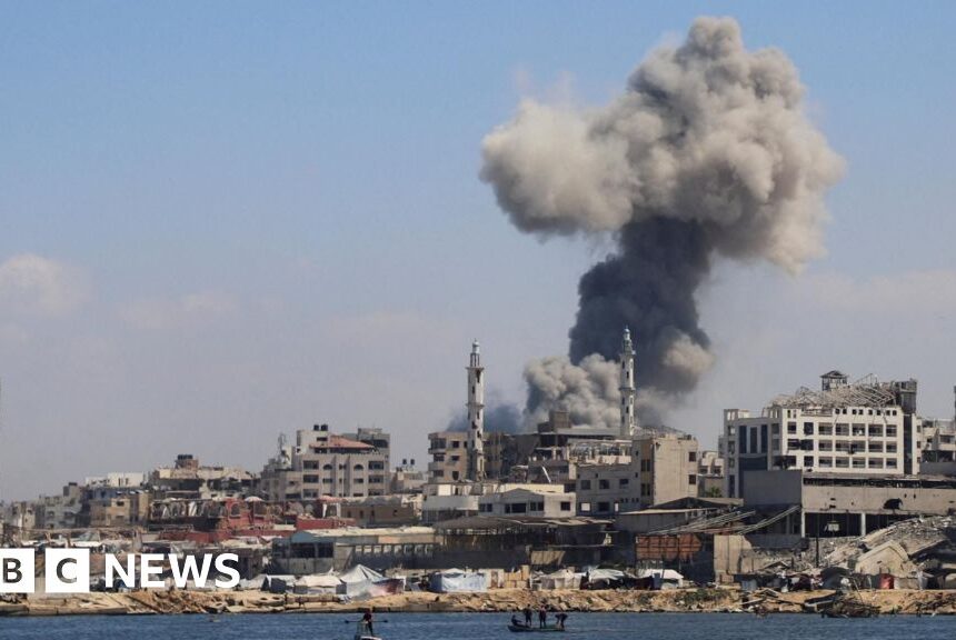 'Cataclysmic' situation in Gaza City, UN official says, as Israeli tanks advance