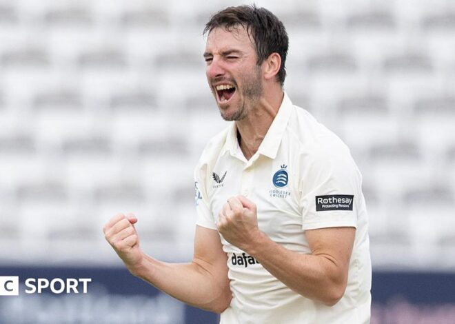 County Championship: Middlesex bowl out Derbyshire on day one
