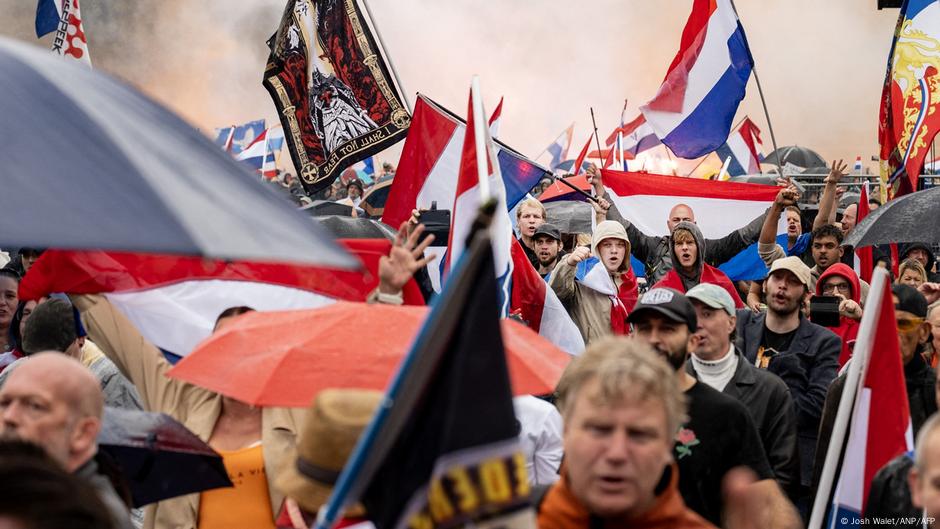 Chaos Unfolds as Anti-Immigration Protest Turns Violent: Key Insights and Impacts