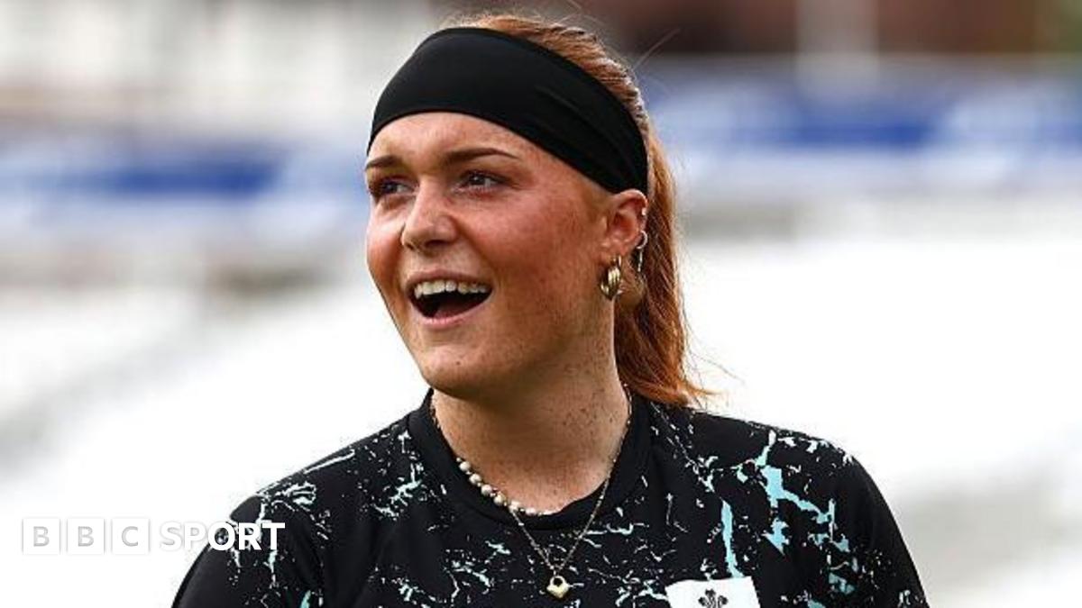 Women’s One-Day Cup round-up: Surrey seal last semi-final spot