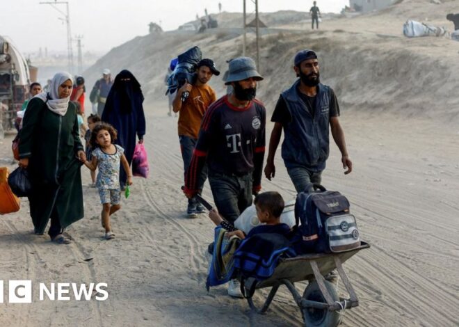 Thousands of Palestinians flee Gaza City as Israeli troops advance