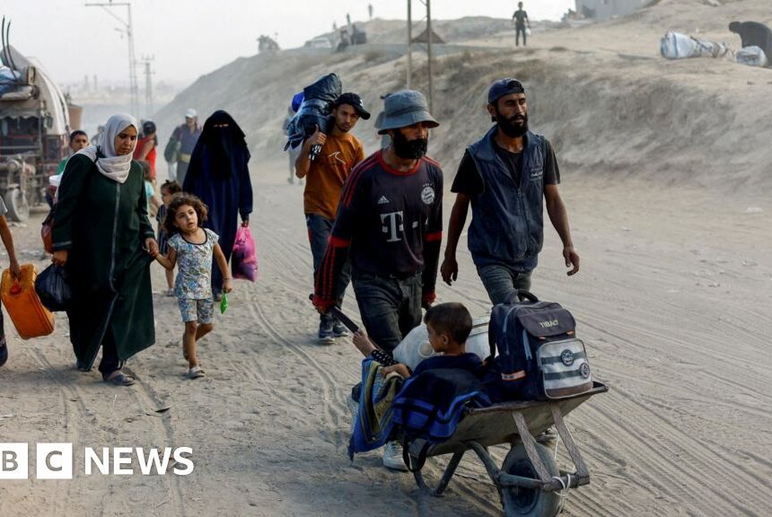 Thousands of Palestinians flee Gaza City as Israeli troops advance