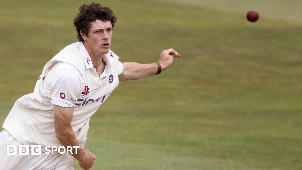 Calvin Harrison: Nottinghamshire bowler rejoins Northants on loan