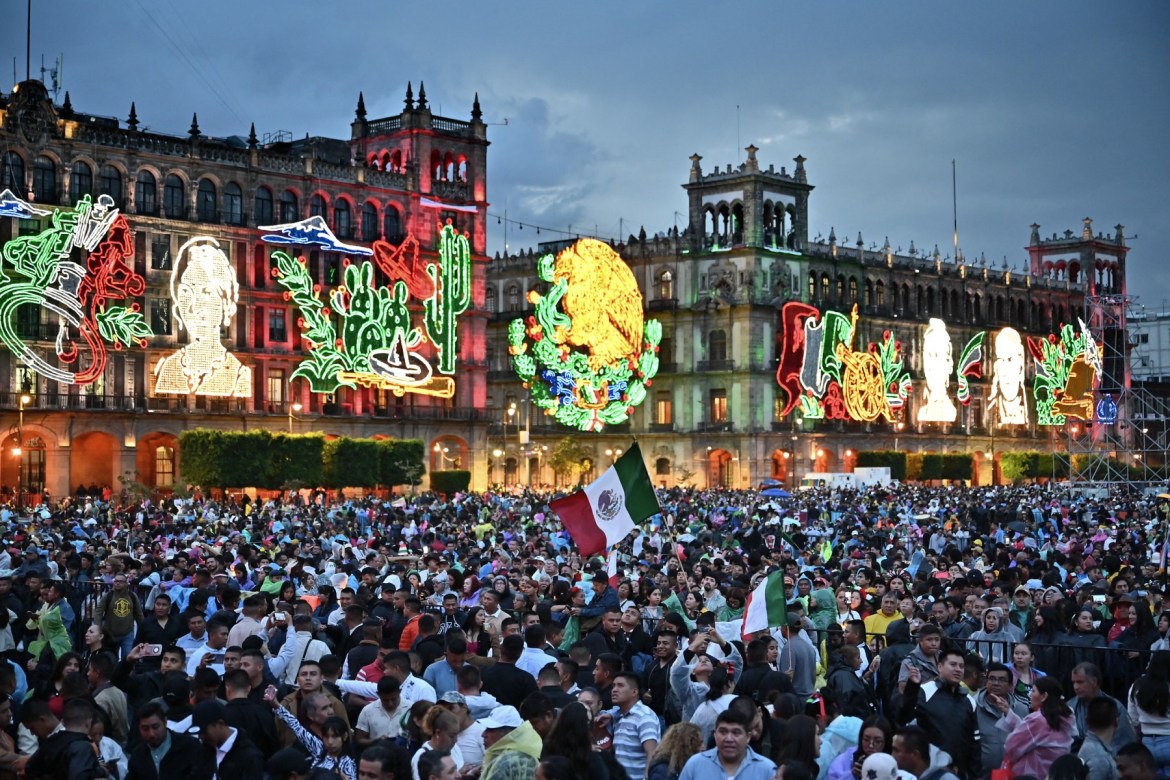 Mexico celebrates historic Independence Day led by first female president | Independence News | Al Jazeera
