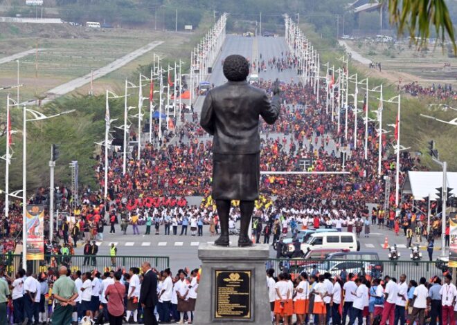 PNG celebrates independence, to sign defence treaty with Australia | News | Al Jazeera