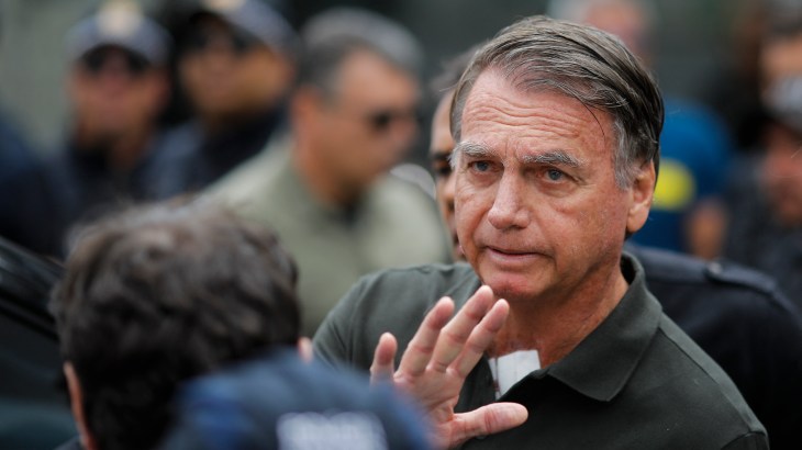 Lula hails Bolsonaro verdict, tells Trump Brazil’s democracy not negotiable | Jair Bolsonaro News | Al Jazeera