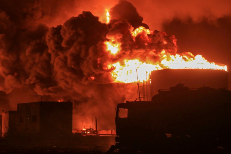 Israel launches series of strikes on Yemen’s Red Sea port Hodeidah | Israel-Palestine conflict News | Al Jazeera