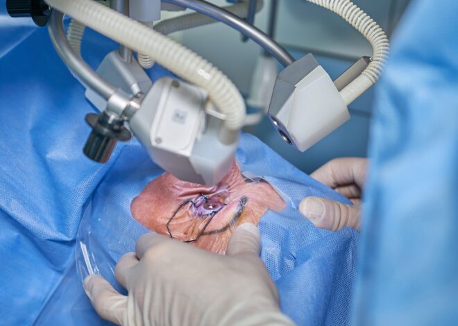 Cataract surgery on both eyes can be carried out safely and effectively in one go, studies indicate