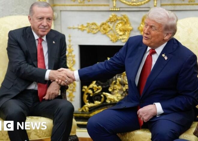 Trump Calls on Turkey to Halt Russian Oil Purchases Amid Erdogan’s Pursuit of F-35 Deal