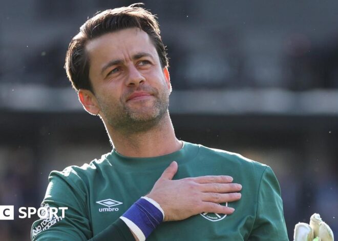 West Ham re-sign goalkeeper Lukasz Fabianski