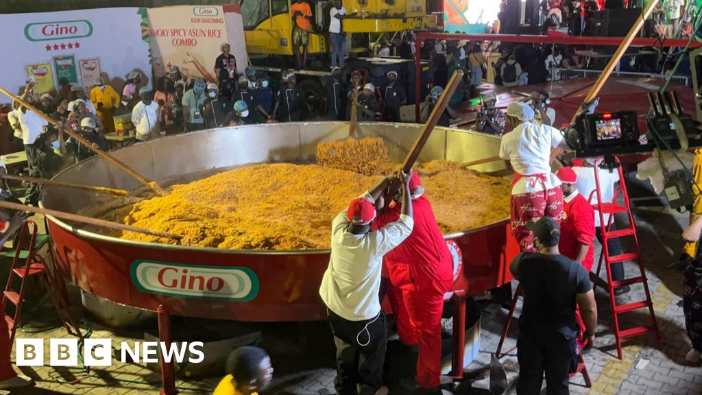 Hilda Baci: Pot breaks as Nigerian chef attempts largest pot of jollof rice
