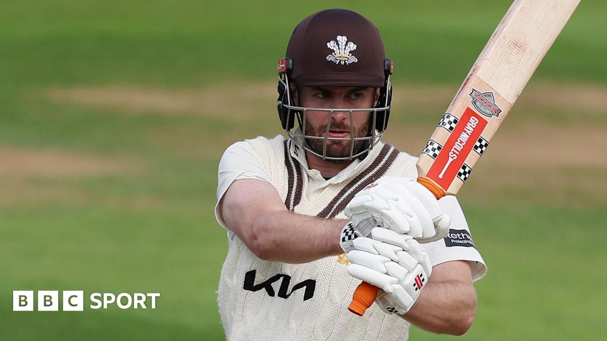 County Championship: Surrey lead cut after draw with Warwickshire