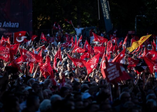 Turkiye court adjourns case challenging CHP opposition party’s congress | Protests News | Al Jazeera