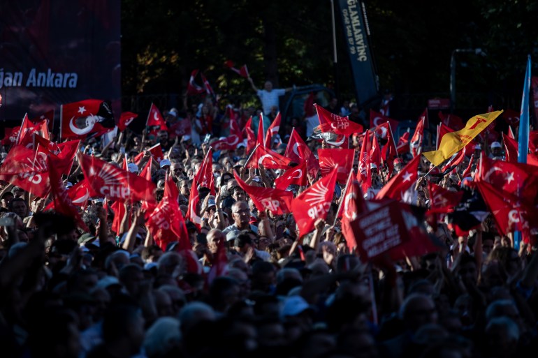 Turkiye court adjourns case challenging CHP opposition party’s congress | Protests News | Al Jazeera