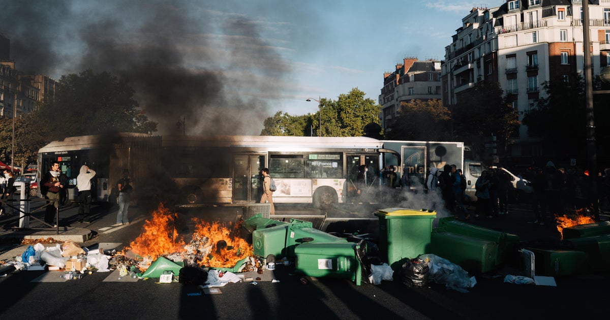 Protests in Paris and across France seek to “block everything,” leading to nearly 200 arrests