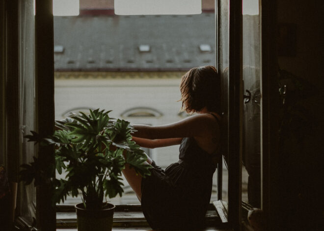Break Free: A Psychologist’s Guide to Separating from Narcissistic Family Ties