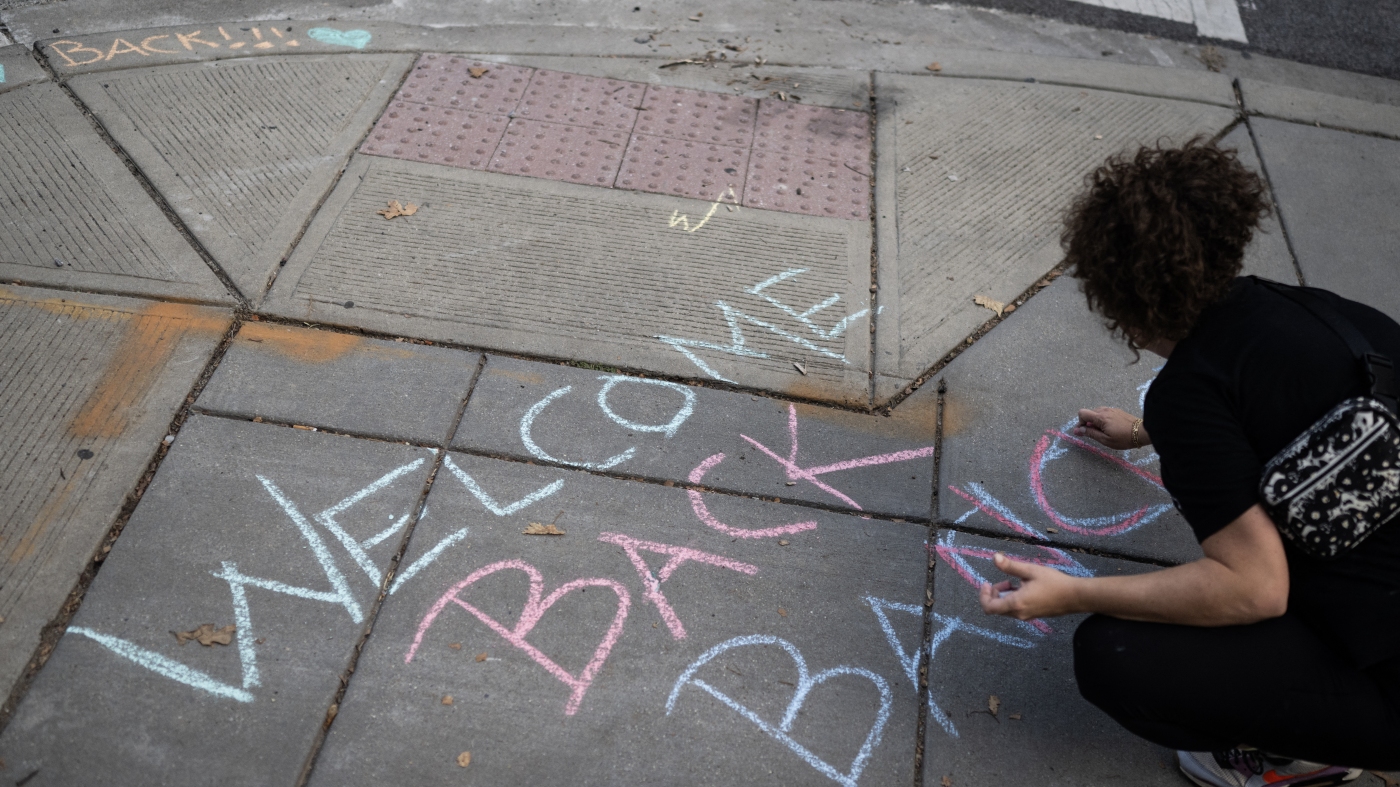 For mixed status families, deportation fears cast shadow over new academic year : NPR