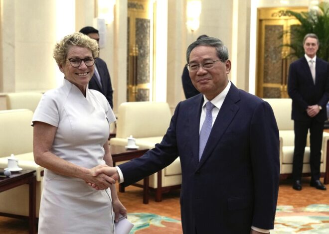 US Lawmakers Advocate for Military Dialogue During Historic Visit to China
